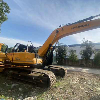 Gebrauchtes Erdbewegungsgerät Hyundai 330 Crawlerl Bagger 32,84 Tonnen gebraucht