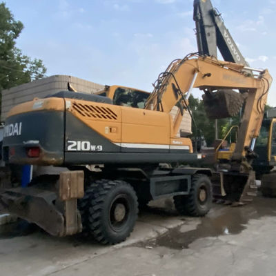 Hyundai 210W-9 Gebrauchtradbagger Hyundai Baumaschinen 20560kg