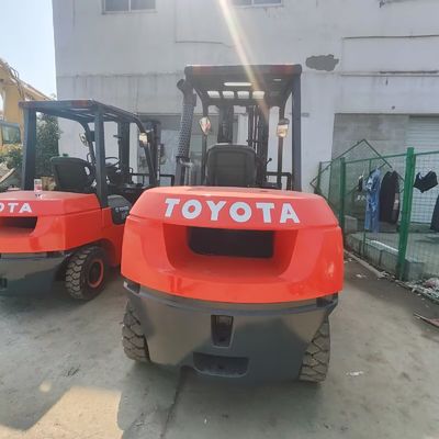 5 Tonnen gebrauchtes Gabelstapler Toyota 50 Zweithandstapler mit 3,5 m Hebhöhe